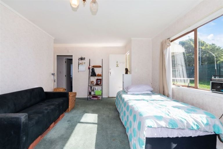 Photo of property in 1/159 Te Atatu Road, Te Atatu South, Auckland, 0610