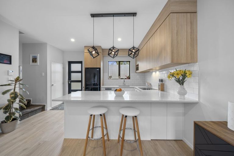 Photo of property in 5/11 Karamu Street, Te Atatu Peninsula, Auckland, 0610