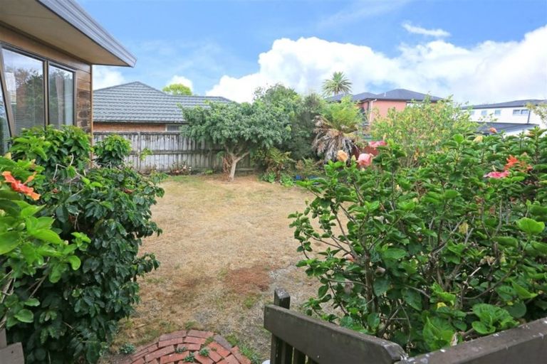 Photo of property in 1/180 Te Atatu Road, Te Atatu South, Auckland, 0610
