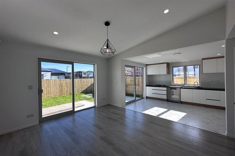 Photo of property in 33 Hoia Street, Papakura, 2110