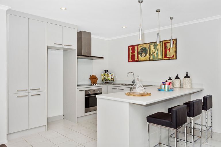 Photo of property in 4 Mcneish Place, Pokeno, 2402