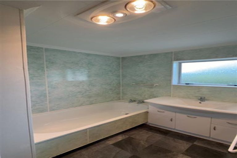 Photo of property in 23 Glamis Avenue, Bell Block, New Plymouth, 4312