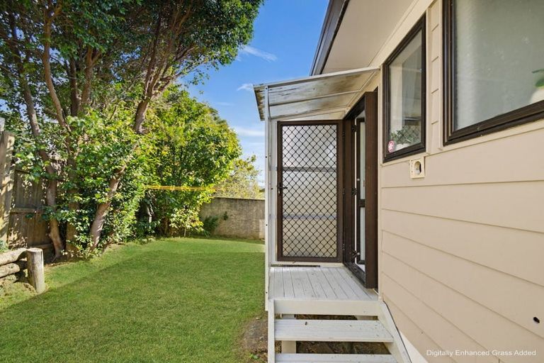 Photo of property in 35 Danube Lane, Glen Eden, Auckland, 0602