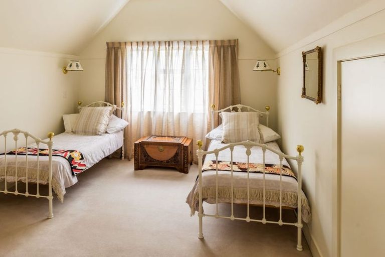 Photo of property in 13 Talavera Terrace, Kelburn, Wellington, 6012