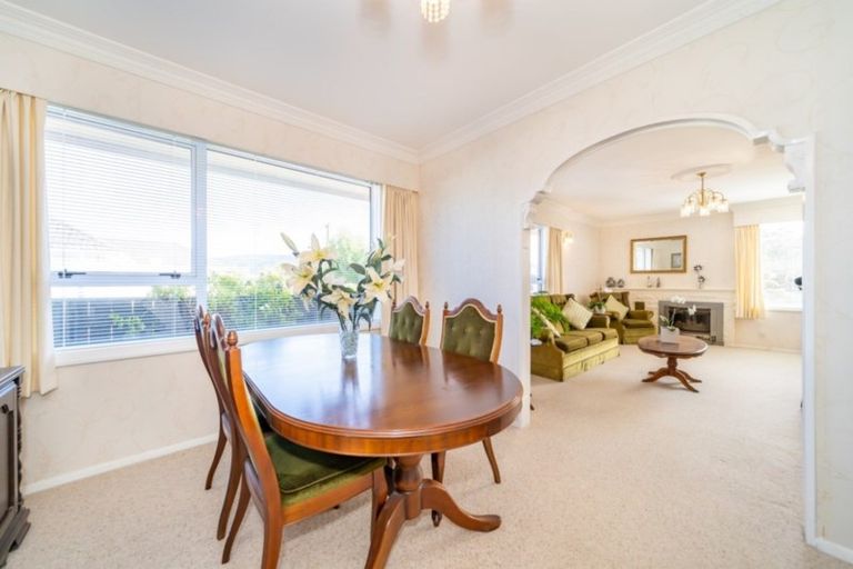 Photo of property in 5 Te Puni Grove, Elderslea, Upper Hutt, 5018