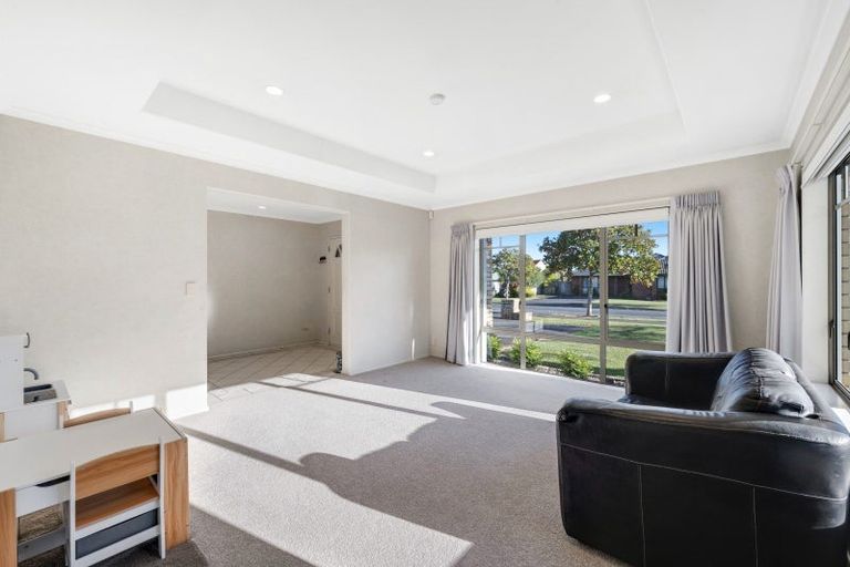 Photo of property in 218 Kilkenny Drive, East Tamaki Heights, Auckland, 2016