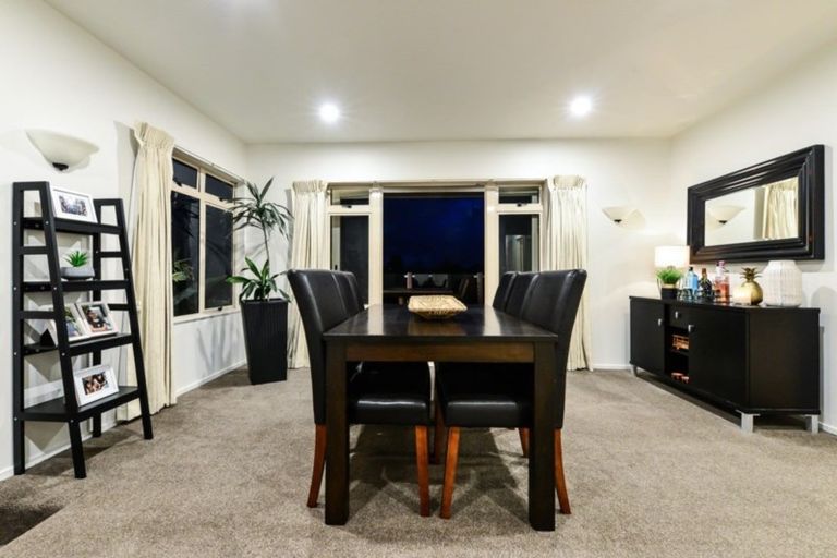 Photo of property in 28 Greenfield Drive, Western Heights, Hamilton, 3200