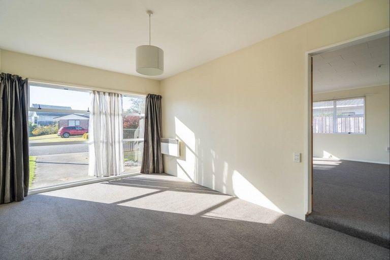 Photo of property in 11 Anaru Street, Raumati Beach, Paraparaumu, 5032