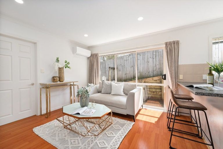 Photo of property in 103a Barrys Road, Glendene, Auckland, 0602