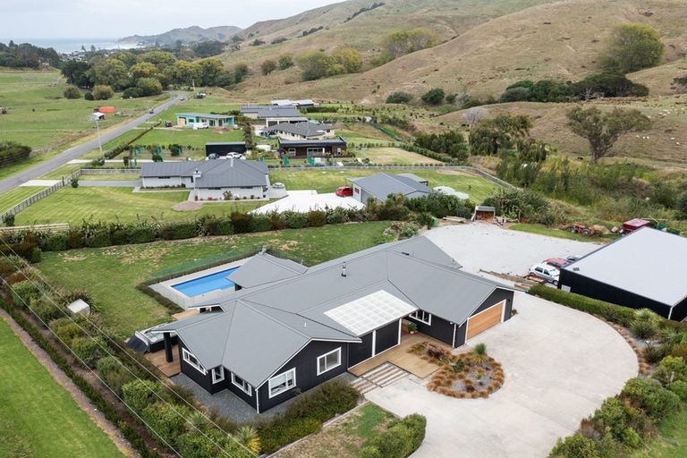 Photo of property in 58 Scarlys Way, Okitu, Gisborne, 4010