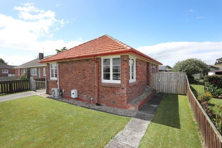 Photo of property in 86 Rangiora Avenue, Roslyn, Palmerston North, 4414