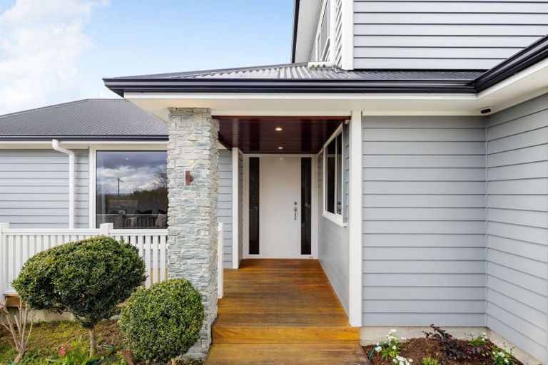 Photo of property in 21 Longbow Terrace, Flagstaff, Hamilton, 3210