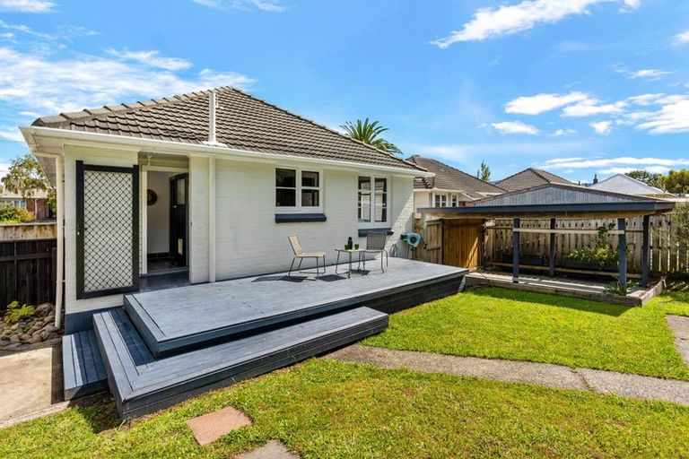 Photo of property in 198 Waddington Drive, Naenae, Lower Hutt, 5011