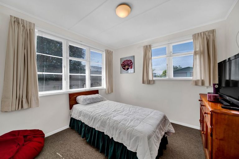 Photo of property in 44 Fantham Street, Hawera, 4610