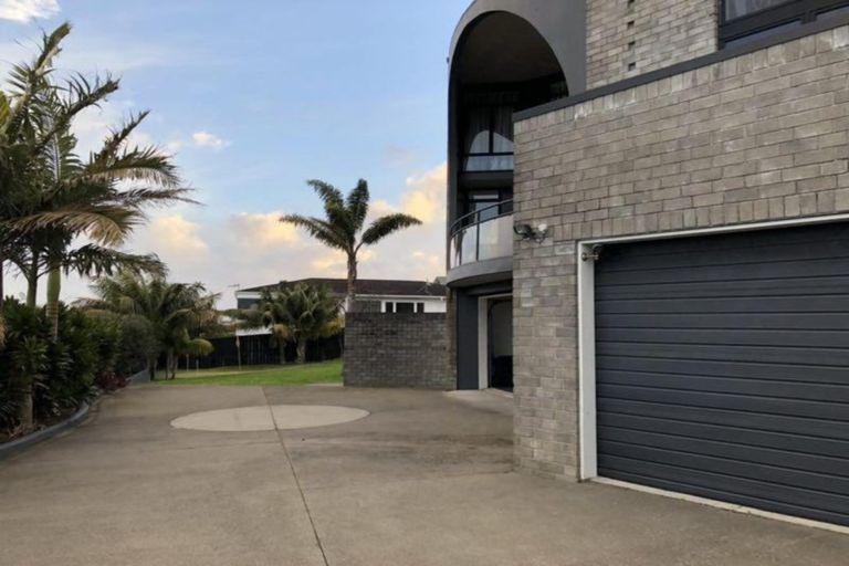 Photo of property in 26 Marama Street, Castor Bay, Auckland, 0620