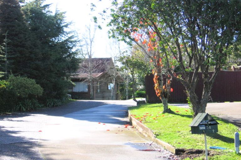 Photo of property in 1/24 Rapallo Place, Farm Cove, Auckland, 2012