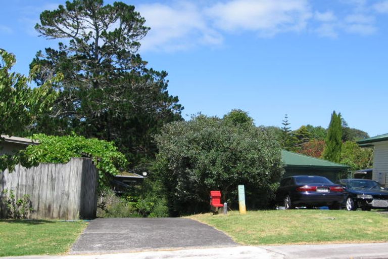 Photo of property in 1/13a Eskdale Road, Birkdale, Auckland, 0626