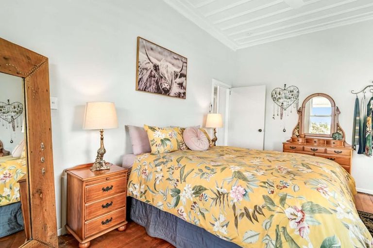 Photo of property in 56 Tapairu Road, Waipawa, 4275