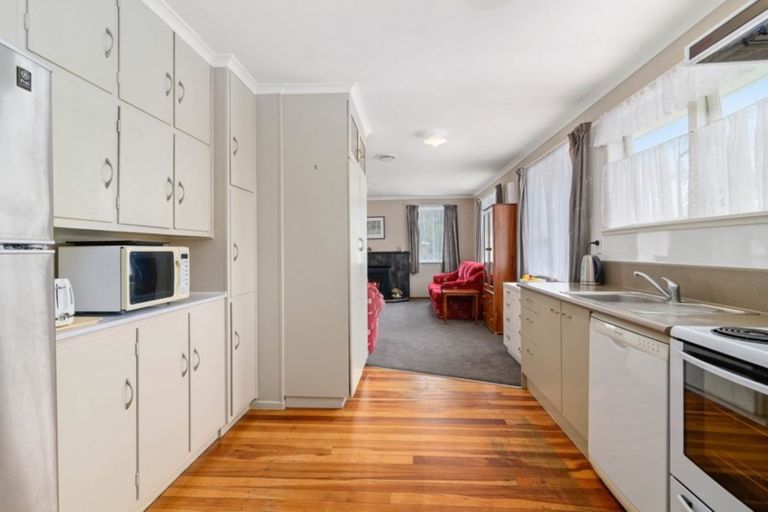 Photo of property in 24 Martin Street, Utuhina, Rotorua, 3015