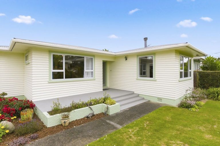 Photo of property in 9 Chester Street, Levin, 5510
