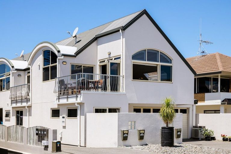 Photo of property in 25 Rita Street, Mount Maunganui, 3116