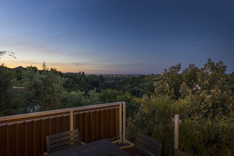 Photo of property in 51 Ruapehu Drive, Fitzherbert, Palmerston North, 4410