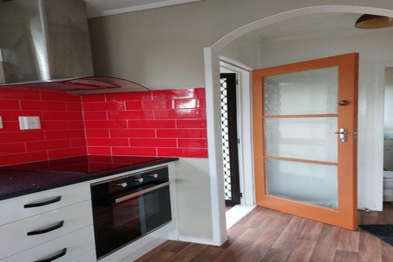 Photo of property in 4 Osman Street, Glen Eden, Auckland, 0602