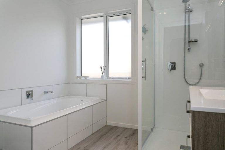 Photo of property in 63 Harakeke Drive, Wharewaka, Taupo, 3330