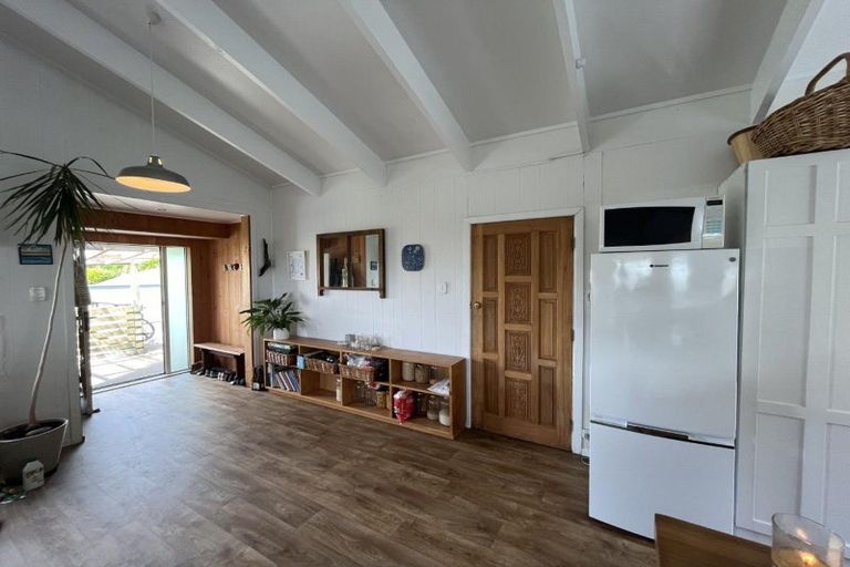 Photo of property in 57 Queens Road, Glen Avon, New Plymouth, 4312