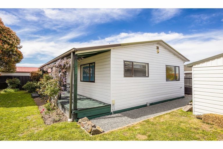 Photo of property in 1/53 Arcon Drive, Broomfield, Christchurch, 8042