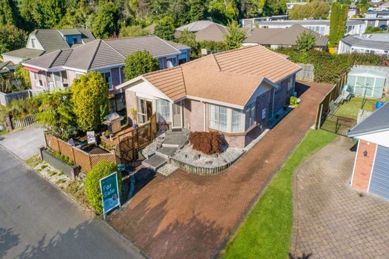 Photo of property in 74 Tawavale Street, Pukehangi, Rotorua, 3015