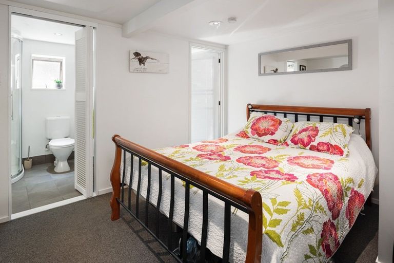 Photo of property in 9 Lincoln Street, Picton, 7220