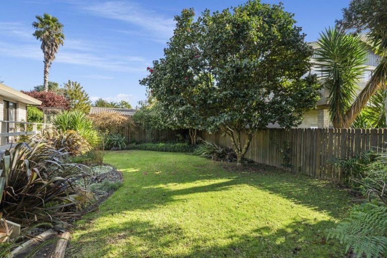 Photo of property in 5 Johnston Place, Welcome Bay, Tauranga, 3112