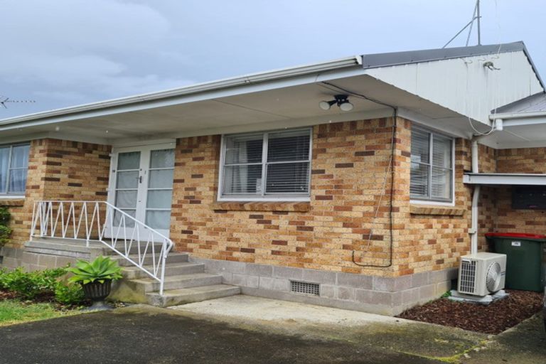 Photo of property in 2/7 Chapel Street, Papakura, 2110