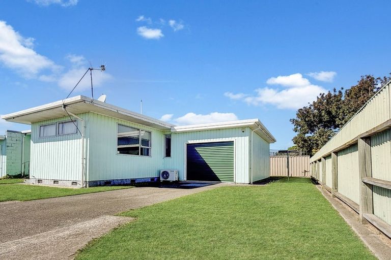 Photo of property in 2/27 Ranfurly Street, Tamatea, Napier, 4112