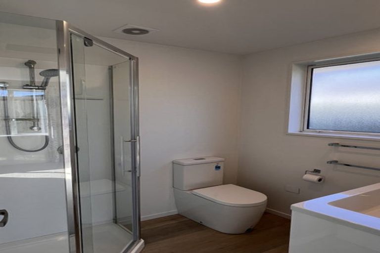 Photo of property in 18 Derrett Place, Saint Martins, Christchurch, 8022