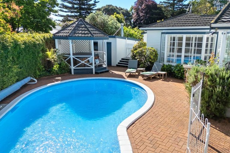 Photo of property in 430 Te Moana Road, Waikanae, 5036