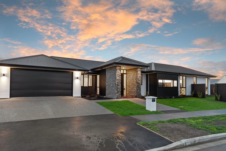Photo of property in 2 Mackinnon Street, Marshland, Christchurch, 8083