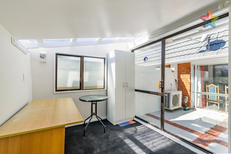 Photo of property in 8b Wai-iti Crescent, Woburn, Lower Hutt, 5010