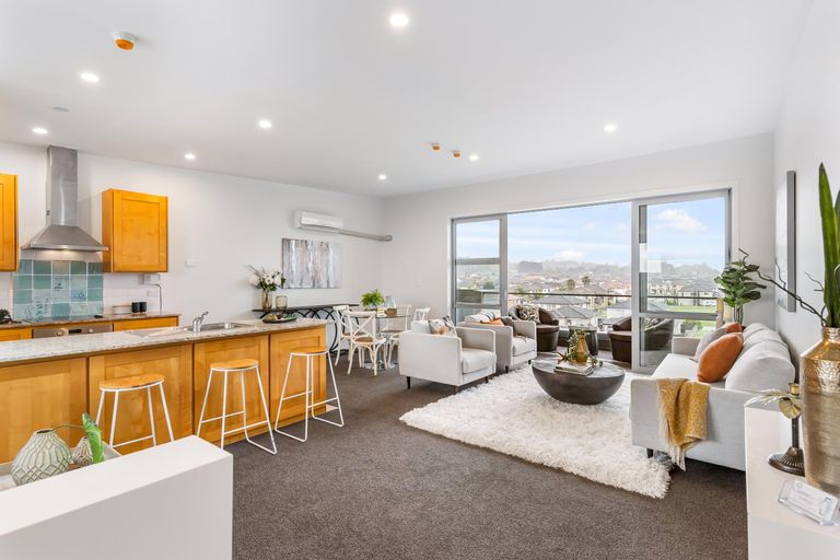 Photo of property in 18/63 Kestev Drive, Flat Bush, Auckland, 2016