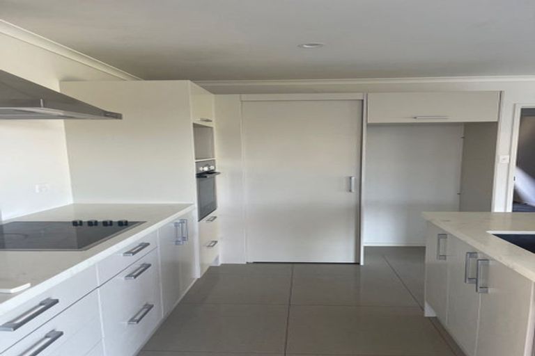 Photo of property in 178 Helenslee Road, Pokeno, 2472