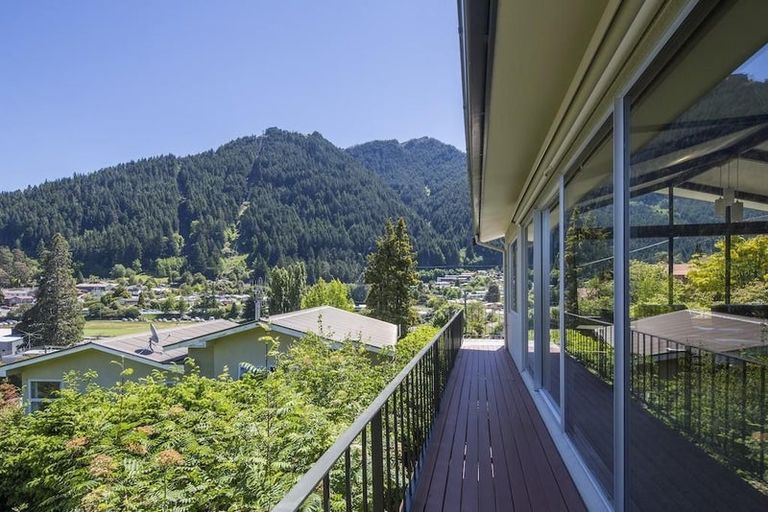 Photo of property in 7 Turner Street, Queenstown, 9300