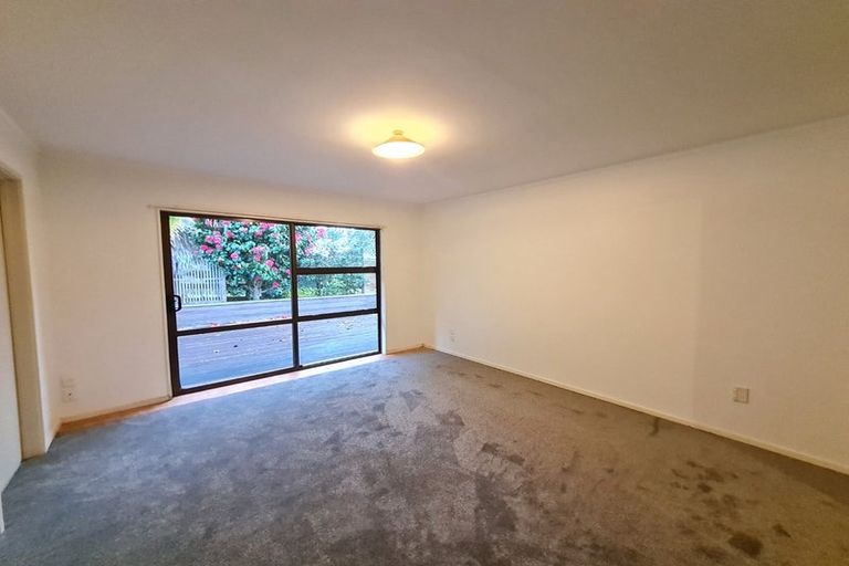 Photo of property in 332 Upper Orewa Road, Wainui, Silverdale, 0992