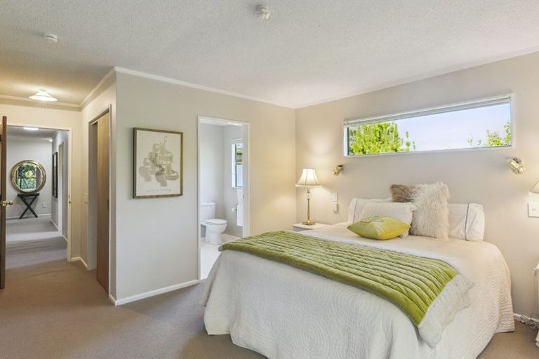 Photo of property in 22 Chilton Drive, Paraparaumu, 5032