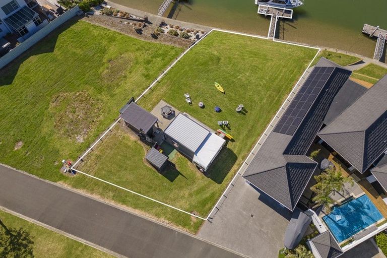 Photo of property in 14 Mermaid Place, Whitianga, 3510