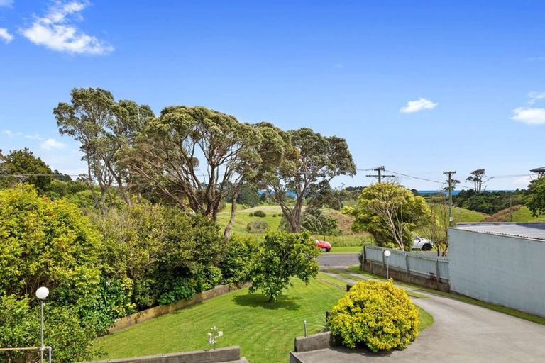 Photo of property in 410 South Road, Omata, New Plymouth, 4374