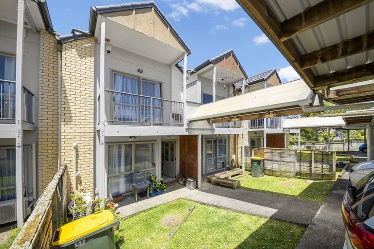 Photo of property in 18/94 Glengarry Road, Glen Eden, Auckland, 0602