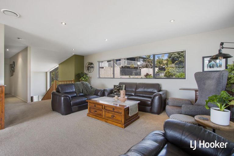 Photo of property in 28 Reo Crescent, Waihi Beach, 3611
