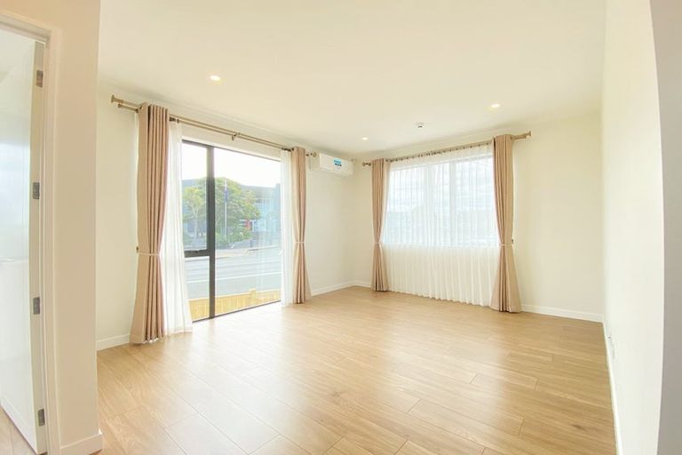 Photo of property in 37a Forrest Hill Road, Milford, Auckland, 0620