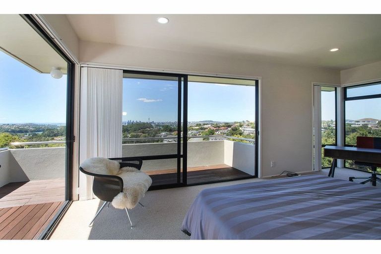 Photo of property in 42 Onetaunga Road, Chatswood, Auckland, 0626